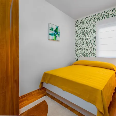 50 Meter Zum Laengsten Krks Apartman *