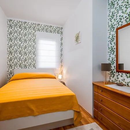 50 Meter Zum Laengsten Krks Apartman Baška