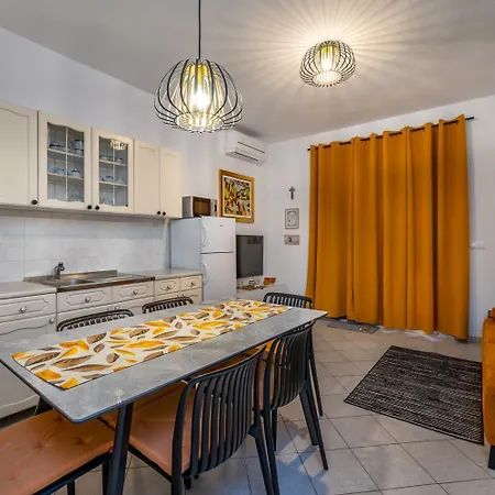 50 Meter Zum Laengsten Krks Apartman